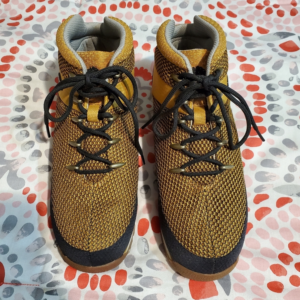 Boy's Timberland Boots 5 1/2